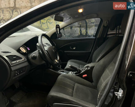 Коричневый Рено Меган, объемом двигателя 1.5 л и пробегом 230 тыс. км за 7900 $, фото 21 на Automoto.ua