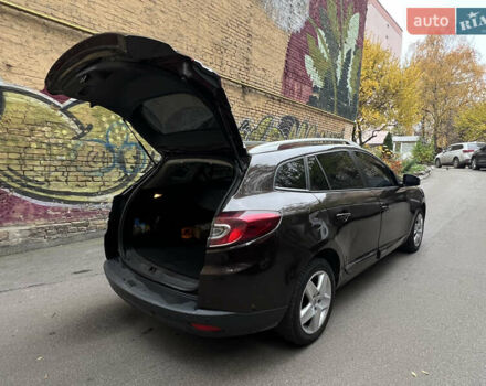 Коричневый Рено Меган, объемом двигателя 1.5 л и пробегом 230 тыс. км за 7900 $, фото 16 на Automoto.ua