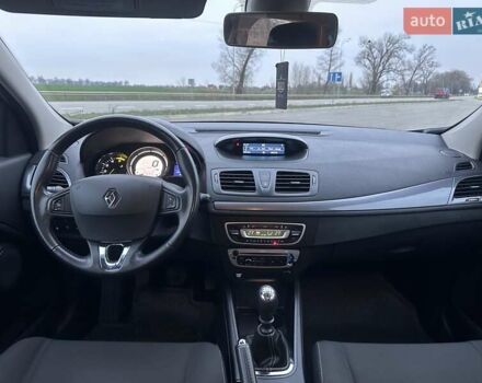 Коричневий Рено Меган, об'ємом двигуна 0 л та пробігом 235 тис. км за 8800 $, фото 2 на Automoto.ua