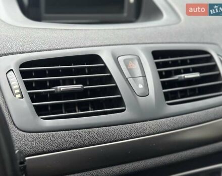 Коричневый Рено Меган, объемом двигателя 0 л и пробегом 170 тыс. км за 10800 $, фото 18 на Automoto.ua