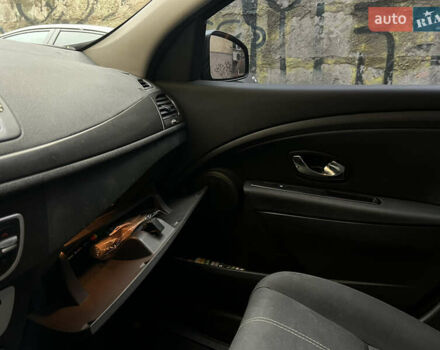 Коричневый Рено Меган, объемом двигателя 1.5 л и пробегом 230 тыс. км за 7900 $, фото 28 на Automoto.ua