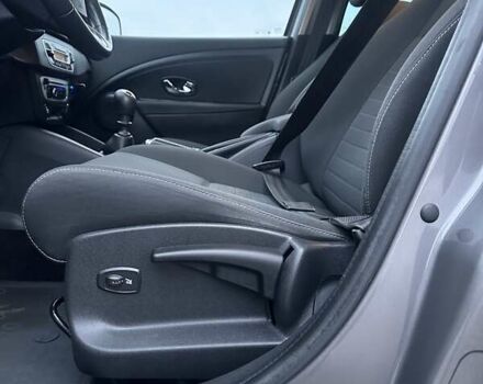 Коричневий Рено Меган, об'ємом двигуна 0 л та пробігом 235 тис. км за 8800 $, фото 3 на Automoto.ua