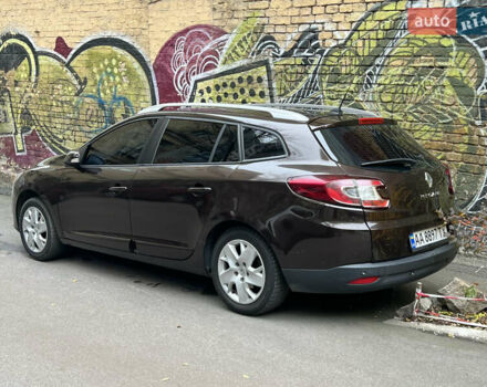 Коричневый Рено Меган, объемом двигателя 1.5 л и пробегом 230 тыс. км за 7900 $, фото 3 на Automoto.ua