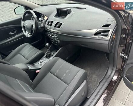 Коричневый Рено Меган, объемом двигателя 0 л и пробегом 170 тыс. км за 10800 $, фото 5 на Automoto.ua