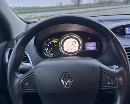 Коричневий Рено Меган, об'ємом двигуна 0 л та пробігом 235 тис. км за 8800 $, фото 35 на Automoto.ua