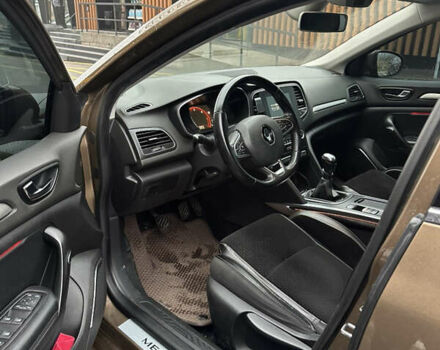 Коричневый Рено Меган, объемом двигателя 1.46 л и пробегом 246 тыс. км за 12199 $, фото 5 на Automoto.ua