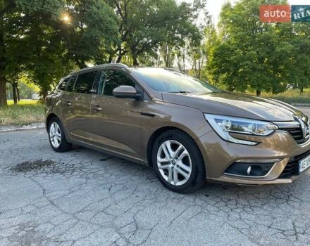 Коричневый Рено Меган, объемом двигателя 1.46 л и пробегом 194 тыс. км за 11250 $, фото 1 на Automoto.ua
