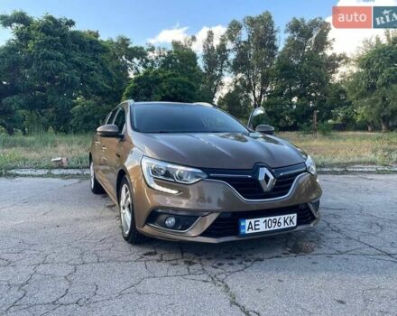 Коричневый Рено Меган, объемом двигателя 1.46 л и пробегом 194 тыс. км за 11250 $, фото 2 на Automoto.ua