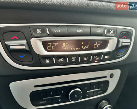 Коричневый Рено Меган, объемом двигателя 1.46 л и пробегом 206 тыс. км за 9700 $, фото 6 на Automoto.ua