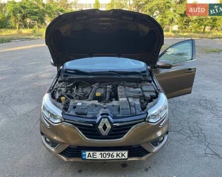 Коричневый Рено Меган, объемом двигателя 1.46 л и пробегом 194 тыс. км за 11250 $, фото 11 на Automoto.ua