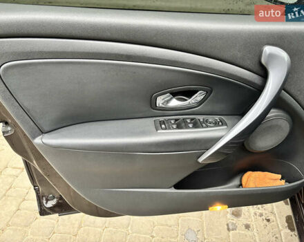 Коричневый Рено Меган, объемом двигателя 1.46 л и пробегом 206 тыс. км за 9700 $, фото 16 на Automoto.ua