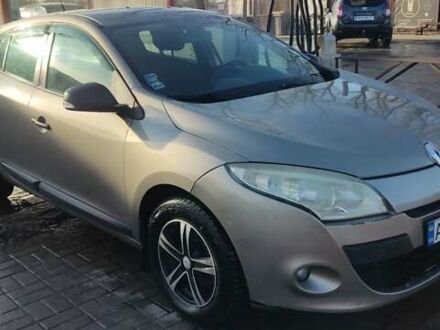 Коричневый Рено Меган, объемом двигателя 1.6 л и пробегом 260 тыс. км за 4800 $, фото 1 на Automoto.ua