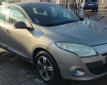 Коричневый Рено Меган, объемом двигателя 1.6 л и пробегом 260 тыс. км за 4800 $, фото 1 на Automoto.ua