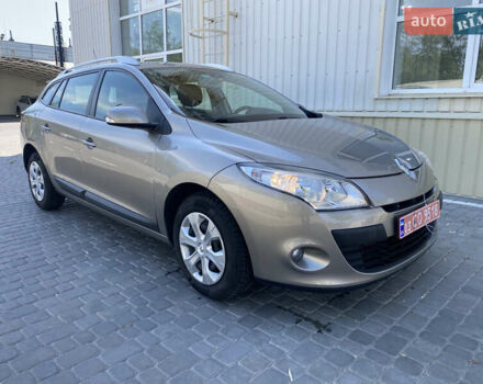 Коричневый Рено Меган, объемом двигателя 1.4 л и пробегом 187 тыс. км за 6300 $, фото 1 на Automoto.ua