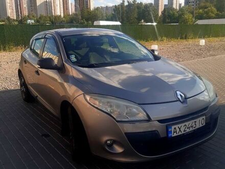 Коричневый Рено Меган, объемом двигателя 1.6 л и пробегом 296 тыс. км за 4800 $, фото 1 на Automoto.ua