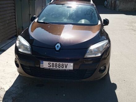 Рено Меган 2011 в Одессе на Automoto.ua Коричневый Рено Меган, объемом двигателя 1.9 л и пробегом 276 тыс. км за 7800 $, фото 1 на Automoto.ua