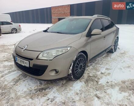 Коричневый Рено Меган, объемом двигателя 1.6 л и пробегом 289 тыс. км за 6400 $, фото 1 на Automoto.ua