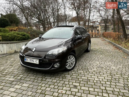 Коричневый Рено Меган, объемом двигателя 1.5 л и пробегом 300 тыс. км за 7100 $, фото 1 на Automoto.ua