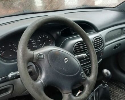 Червоний Рено Меган, об'ємом двигуна 1.6 л та пробігом 300 тис. км за 1400 $, фото 4 на Automoto.ua