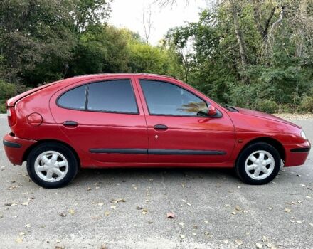 Красный Рено Меган, объемом двигателя 1.4 л и пробегом 300 тыс. км за 1299 $, фото 6 на Automoto.ua