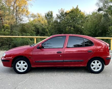 Красный Рено Меган, объемом двигателя 1.4 л и пробегом 300 тыс. км за 1299 $, фото 2 на Automoto.ua