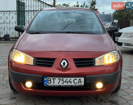 Красный Рено Меган, объемом двигателя 1.6 л и пробегом 160 тыс. км за 3350 $, фото 1 на Automoto.ua