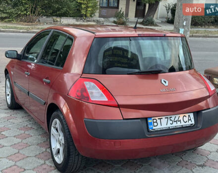 Красный Рено Меган, объемом двигателя 1.6 л и пробегом 160 тыс. км за 3350 $, фото 5 на Automoto.ua