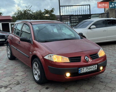 Красный Рено Меган, объемом двигателя 1.6 л и пробегом 160 тыс. км за 3350 $, фото 2 на Automoto.ua