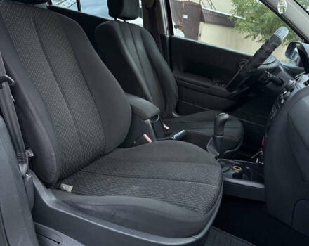 Красный Рено Меган, объемом двигателя 1.6 л и пробегом 160 тыс. км за 3350 $, фото 14 на Automoto.ua