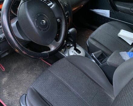 Рено Меган 2005 в Василькове на Automoto.ua Красный Рено Меган, объемом двигателя 1.6 л и пробегом 390 тыс. км за 2800 $, фото 1 на Automoto.ua