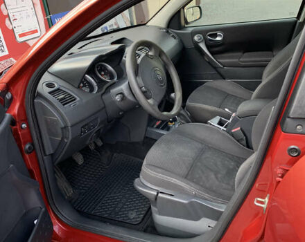 Рено Меган 2005 в Хмельницком на Automoto.ua Красный Рено Меган, объемом двигателя 1.6 л и пробегом 360 тыс. км за 3999 $, фото 2 на Automoto.ua