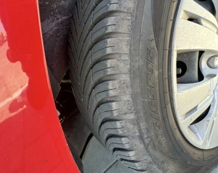 Красный Рено Меган, объемом двигателя 1.4 л и пробегом 221 тыс. км за 5000 $, фото 23 на Automoto.ua