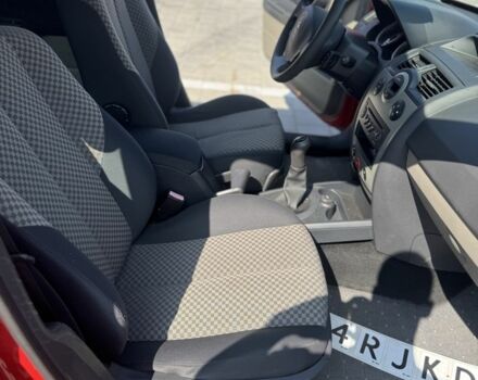 Красный Рено Меган, объемом двигателя 1.4 л и пробегом 221 тыс. км за 5000 $, фото 11 на Automoto.ua