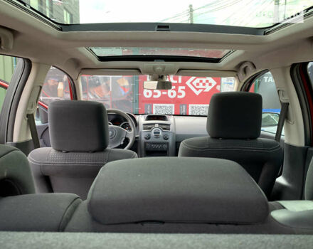 Рено Меган 2005 в Хмельницком на Automoto.ua Красный Рено Меган, объемом двигателя 1.6 л и пробегом 360 тыс. км за 3999 $, фото 3 на Automoto.ua