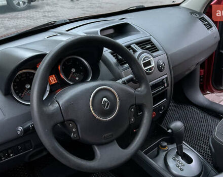 Червоний Рено Меган, об'ємом двигуна 1.6 л та пробігом 239 тис. км за 4700 $, фото 26 на Automoto.ua