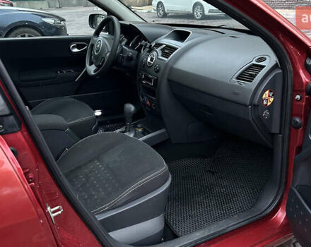 Червоний Рено Меган, об'ємом двигуна 1.6 л та пробігом 239 тис. км за 4700 $, фото 16 на Automoto.ua