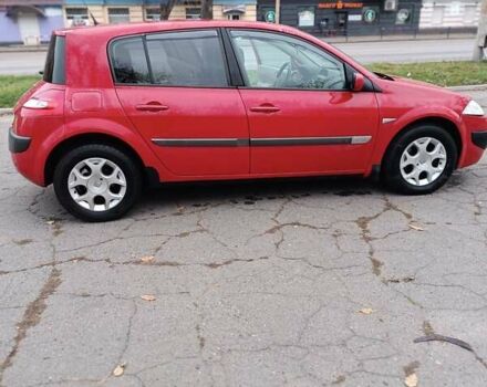 Красный Рено Меган, объемом двигателя 1.6 л и пробегом 230 тыс. км за 4200 $, фото 22 на Automoto.ua