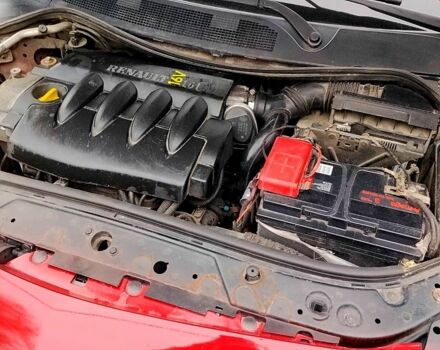 Красный Рено Меган, объемом двигателя 1.6 л и пробегом 300 тыс. км за 3500 $, фото 9 на Automoto.ua