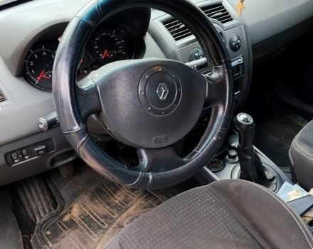 Красный Рено Меган, объемом двигателя 1.6 л и пробегом 300 тыс. км за 3500 $, фото 10 на Automoto.ua