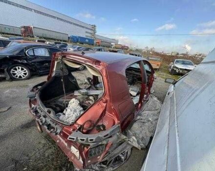 Красный Рено Меган, объемом двигателя 1.6 л и пробегом 300 тыс. км за 17061 $, фото 7 на Automoto.ua