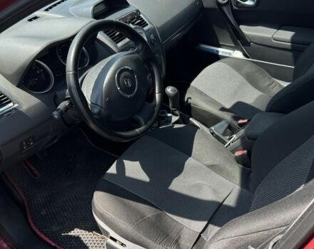 Красный Рено Меган, объемом двигателя 1.6 л и пробегом 318 тыс. км за 3500 $, фото 5 на Automoto.ua