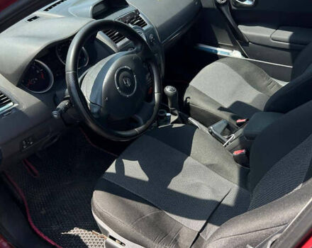 Красный Рено Меган, объемом двигателя 1.6 л и пробегом 318 тыс. км за 3500 $, фото 5 на Automoto.ua