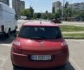 Красный Рено Меган, объемом двигателя 1.6 л и пробегом 318 тыс. км за 3500 $, фото 3 на Automoto.ua