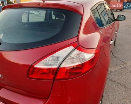 Рено Меган 2009 в Полтаве на Automoto.ua Красный Рено Меган, объемом двигателя 1.6 л и пробегом 178 тыс. км за 7300 $, фото 75 на Automoto.ua