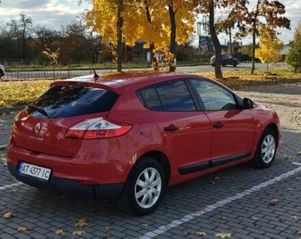 Красный Рено Меган, объемом двигателя 1.6 л и пробегом 253 тыс. км за 6000 $, фото 2 на Automoto.ua