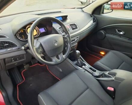 Рено Меган 2009 в Полтаве на Automoto.ua Красный Рено Меган, объемом двигателя 1.6 л и пробегом 178 тыс. км за 7300 $, фото 29 на Automoto.ua