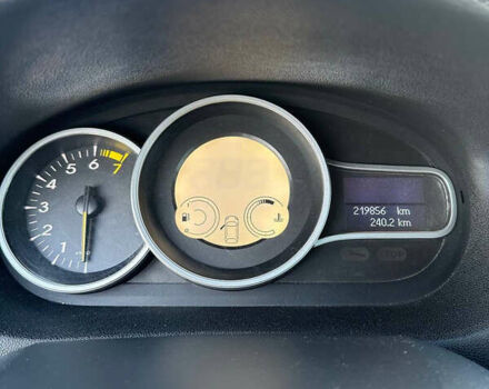 Рено Меган 2009 в Черновцах на Automoto.ua Красный Рено Меган, объемом двигателя 1.6 л и пробегом 220 тыс. км за 6500 $, фото 8 на Automoto.ua