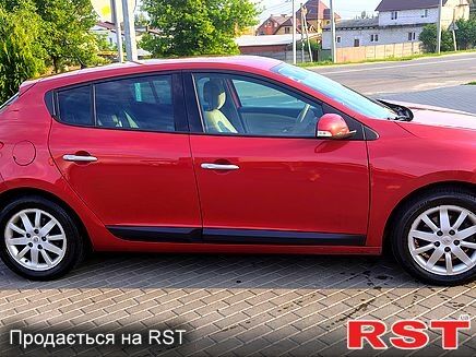 Красный Рено Меган, объемом двигателя 1.5 л и пробегом 239 тыс. км за 6800 $, фото 1 на Automoto.ua