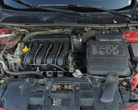 Красный Рено Меган, объемом двигателя 1.6 л и пробегом 253 тыс. км за 6000 $, фото 5 на Automoto.ua