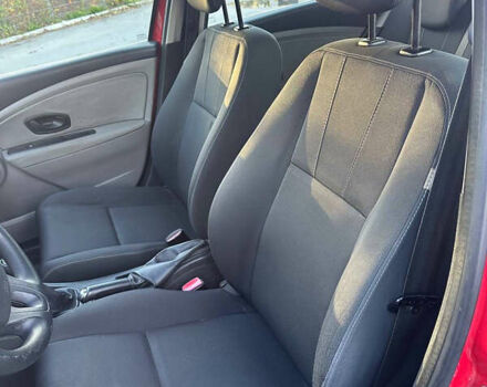 Рено Меган 2009 в Черновцах на Automoto.ua Красный Рено Меган, объемом двигателя 1.6 л и пробегом 220 тыс. км за 6500 $, фото 10 на Automoto.ua